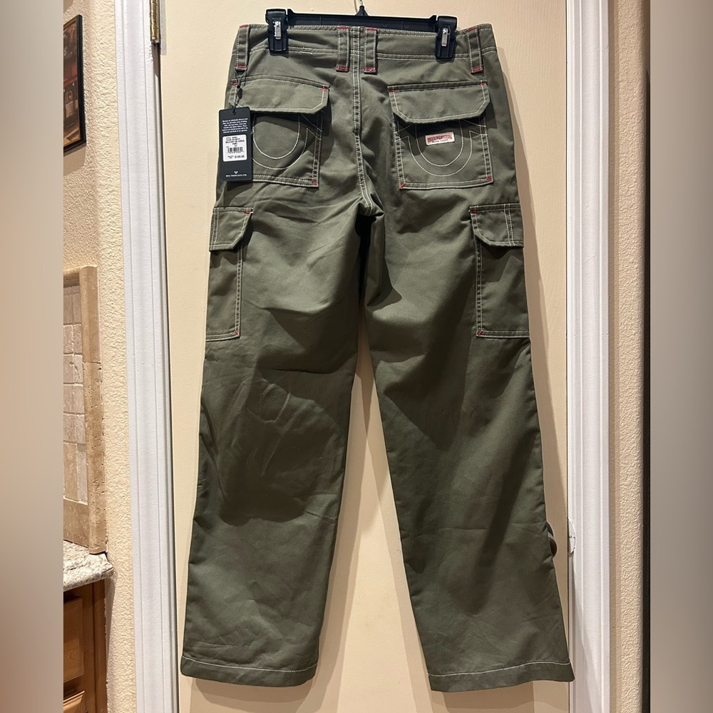 TRUE RELIGION MILITARY SINGLE NEEDLE CARGO PANT 27 or 29x31 OLIVE GREEN 208061